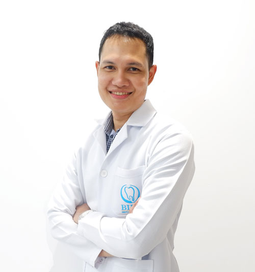 ทพ. ไพฑูรย์ โรจนรัตน์ DDS.,